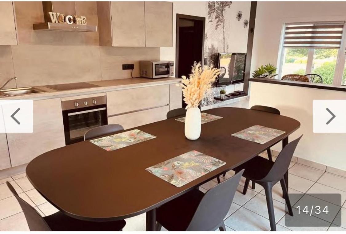 La Villa Bastogne Gite 4 Personnes Bagian luar foto